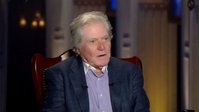 حسين فهمي يثير الجدل حول رأيه في النقاب