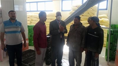 القوى العاملة: جولات ميدانية على مواقع العمل بالمنطقة الصناعية في أسيوط