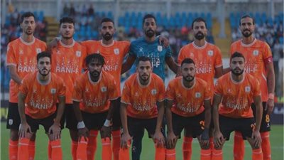 فاركو يجهز لاعبيه إستعدادًا لمواجهة الإسماعيلي بالدوري الممتاز