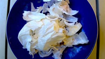 احذر رمي قشر الثوم.. لهذه الأسباب