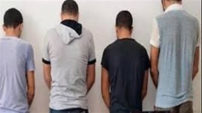 كانوا في طريقهم للتشاجر.. ضبط 4 أشخاص بحوزتهم سلاح ناري بالجيزة 