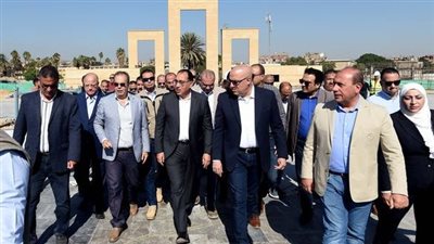 رئيس الوزراء يتفقد أعمال تطوير حديقة تلال الفسطاط.. صور
