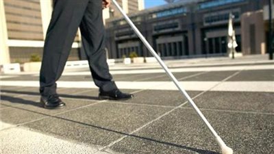 مسن يتهم مركز عيون شهير بحلوان بالتسبب في فقدان بصره