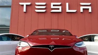 انهيار تاريخي لثروة إيلون ماسك بسبب تيسلا 