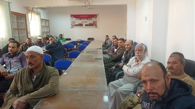 القوى العاملة تنظم ندوات للتوعية والتثقيف ومتابعة للتدريب المهني بالوادي الجديد