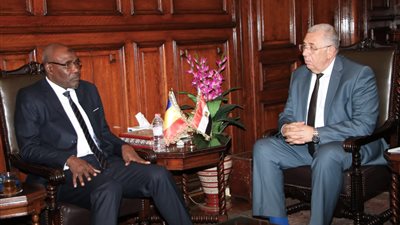 وزير الزراعة يناقش مع وزير الثروة الحيوانية التشادي آفاق التعاون بين البلدين 