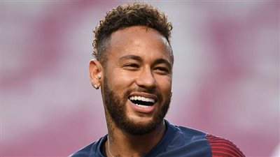 نيمار يدرس الموافقة علي عرض الهلال السعودي 