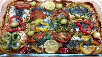 بتكلفة على قد الإيد.. طريقة عمل صينية السردين بالخضار ومذاق لا يقاوم