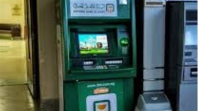 ضبط شخص لتحطيمه ماكينة سحب أموال ATM بالعجوزة