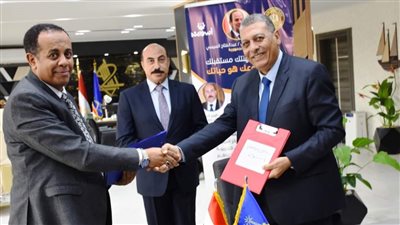 محافظ أسوان يعتمد مذكرة التفاهم بين مديرتى القوى العاملة والتعليم