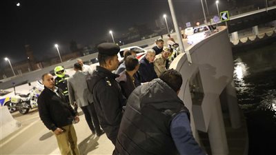 محافظ المنيا يتابع التشغيل التجريبي لكوبري ملوي ويتفقد مجمع مواقف سيارات