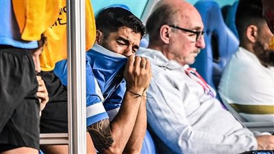 سواريز يودع المونديال بالدموع رغم فوز اوروجواي على غانا 