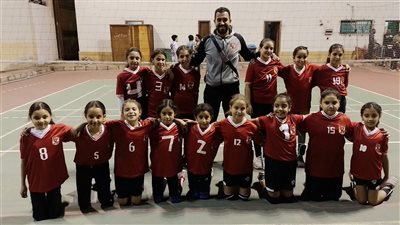 فتيات الأهلي يكتسحن المقاولون بثلاثية نظيفة في كرة الطائرة