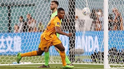 دينزل دومفريس أفضل لاعب في مباراة منتخب هولندا وأمريكا 