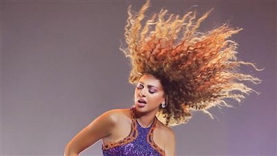 عادت من جديد.. رقصة مثيرة للجدل من ميريام فارس (فيديو)