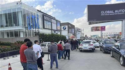  بعد أيام من عودتها.. سبب الازدحام والتكدس أمام شركة BMW