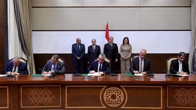 رئيس الوزراء يشهد توقيع 7 مذكرات تفاهم بشأن مشروعات إنتاج الهيدروجين الأخضر