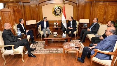 وزير التجارة يبحث مع رئيس ديور الفرنسية خطط التواجد بالسوق المصرية