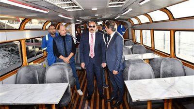 محافظ أسوان يدشن الأتوبيس النهرى عقب إحلاله وتجديده بتكلفة 1.7 مليون جنيه