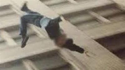  مصرع شاب سقط من شرفة شقة سكنية بالظاهر