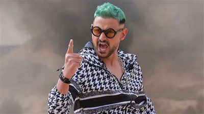 الظهور الأول لتؤام رامز جلال في فيلمه الجديد (فيديو)