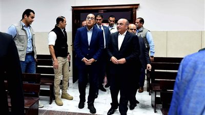 بالصور.. رئيس الوزراء يشيد بأعمال تطوير مجمع محاكم السويس