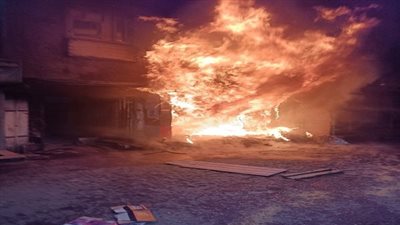 حريق هائل يلتهم عقارًا ويتسبب في كارثة بشارع مهران بالبساتين