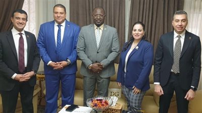وفد تنسيقية شباب الأحزاب والسياسيين يلتقي السفير السنغالي لدى القاهرة