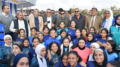 صبحي وغراب يتفقدان مركز شباب أبو حماد ويفتتحان دوري كرة القدم النسائية