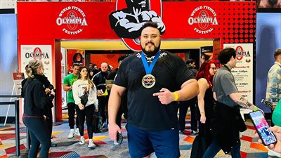 العملاق المصري مينا عبيد يحقق لقب مستر أولمبيا للمرة الثالثة على التوالي 