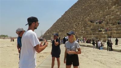 الداخلية تكشف لغز انتشار فيديو مضايقة السائحين في الأهرامات