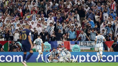 الأرجنتين تقترب من كأس العالم قطر 2022 بذبح ديوك فرنسا 
