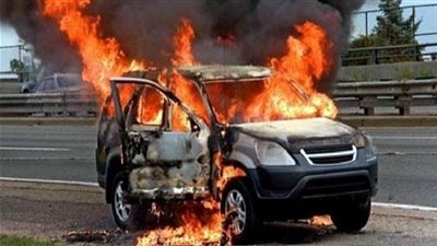 تفحم سيارة ملاكي وإصابة قائدها في حادث أعلى المحور بكرداسة