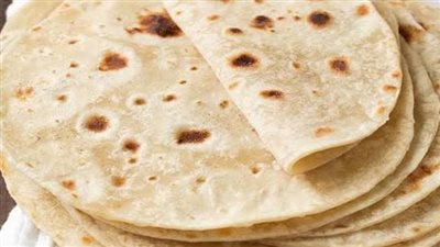 طري وشفاف.. الطريقة الصحيحة لعمل عيش الشاورما وأسرار نجاحه