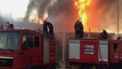 حريق هائل يلتهم مطعم داخل مركبة نيلية بالمعادي 