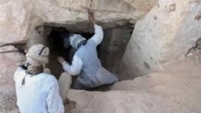 ضبط 9 أشخاص أثناء التنقيب عن الكنز المدفون داخل منزل بسوهاج