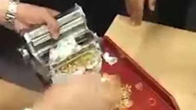 رجال الجمارك يكشفون عملية تهريب خطيرة داخل مطار القاهرة