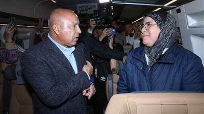 بالصور.. وزير النقل يشهد انطلاق أولى رحلات قطارات تالجو