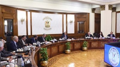 رئيس الوزراء يتابع موقف البضائع المفرج عنها بالموانئ