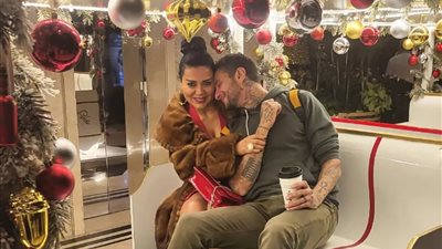 ورد وريحان أحمد الفيشاوي ورانيا يوسف.. إيه الحكاية؟ (صور)