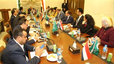 تنسيقية شباب الأحزاب والسياسيين تلتقي قيادات «الوفد» للنقاش في قضايا الحوار الوطني