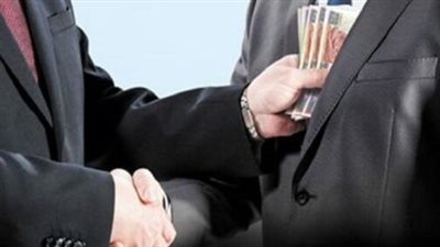 تفاصيل إحالة موظفين بالضرائب إلى الجنايات بسبب رشوة