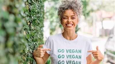 في العام الجديد ومع الأزمة الحالية.. هل يمكن التحول للنظام الغذائي النباتي؟