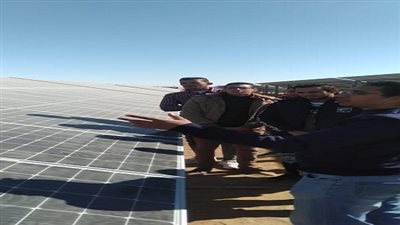 «القوى العاملة»: تنظم دورة تدريبية على مهنة الطاقة الشمسية بالوادى الجديد