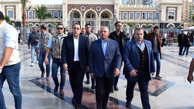 تفاصيل جولة رئيس الوزراء لمحطة تحيا مصر بميناء الإسكندرية