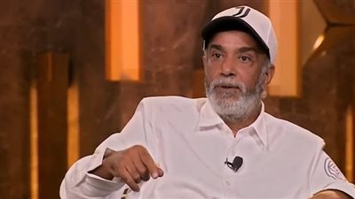 سليمان عيد يوزع هدايا على المشاركين في «كابيتانو مصر» مرتديًا «بابا نويل»