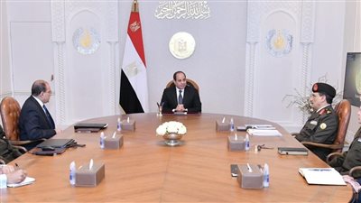 الرئيس السيسي يتابع الموقف التنفيذي لمشروعات الهيئة الهندسية