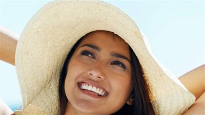 ابرزها تجنب أشعة الشمس.. 3 خطوات لحماية البشرة في الشتاء