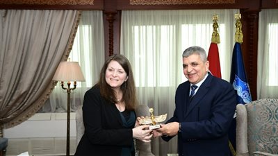 الفريق أسامة ربيع يلتقي نائبة مساعد وزير الخارجية الأمريكية لشئون الأمن الإقليمي