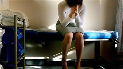 توفى بسبب جرعة مخدرات.. ممرض يعتدي جنسيا على 9 مريضات 